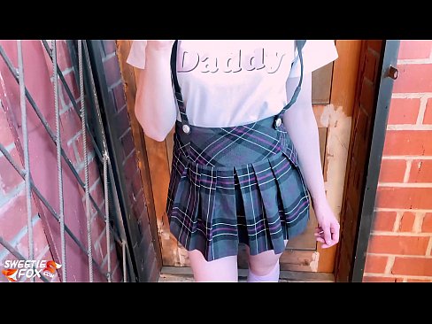 ❤️ Msichana wa shule Ananyonya Dick yake kwa kina na kutombana badala ya madarasa. ️❌ ☑