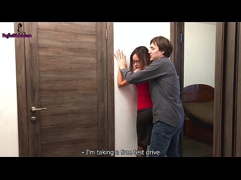 ❤️ Realtor Sexy Anashtua Pussy na Fucks Wakati Anauza Ghorofa Yake - Krempai ️❌  ☑